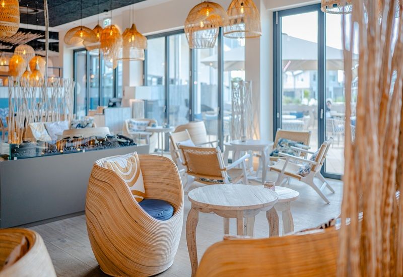 KaminLounge und SlowWave Bar